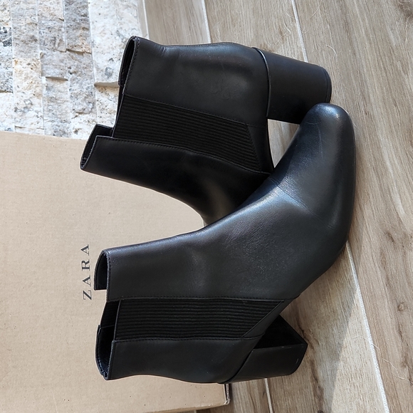 Zara Shoes - Zara Black Heeled Ankle Boot